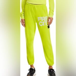 FREECITY Logo Cotton Sweatpant Glo Yellow Size Large